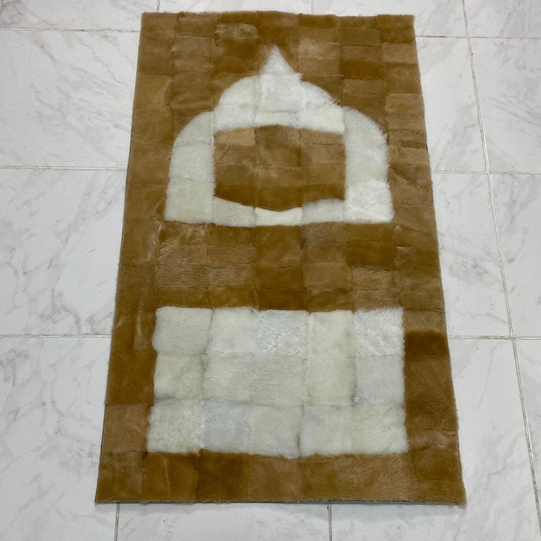 Green and White Sheepskin Prayer, Sheepskin Fur Prayer, Genuine Sheepskin,Prayer Rug Muslim Man, Islamic Muslim Gift, Muslim Wedding Gift