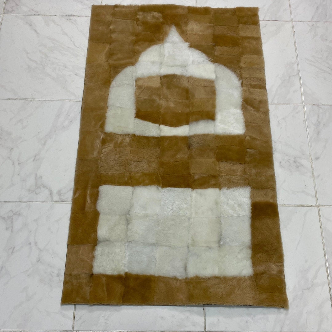 Green and White Sheepskin Prayer, Sheepskin Fur Prayer, Genuine Sheepskin,Prayer Rug Muslim Man, Islamic Muslim Gift, Muslim Wedding Gift