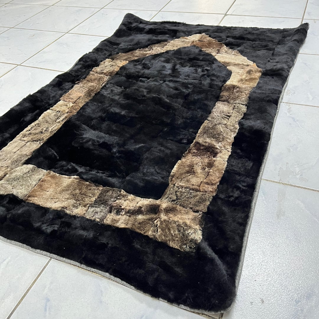 Handmade Sheepskin Prayer Rug - Sheepskin Fur Prayer Mat - Genuine Sheepskin Prayer - Leather Islamic Decor - Ramadan Gift - Gift for Muslim