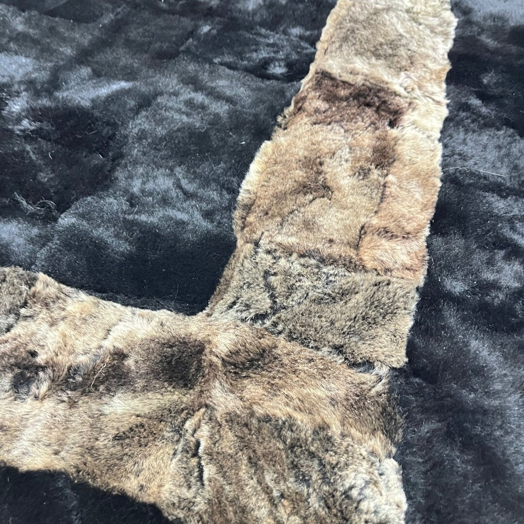 Handmade Sheepskin Prayer Rug - Sheepskin Fur Prayer Mat - Genuine Sheepskin Prayer - Leather Islamic Decor - Ramadan Gift - Gift for Muslim