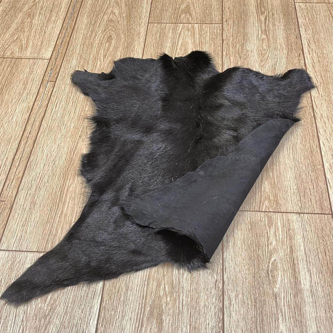 Black Goatskin Rug: Handmade Natural Hide for Minimalist Decor (20x24 in / 50x60 cm - BuzzLeatherCarpetBlack Goatskin Rug: Handmade Natural Hide for Minimalist Decor (20x24 in / 50x60 cm