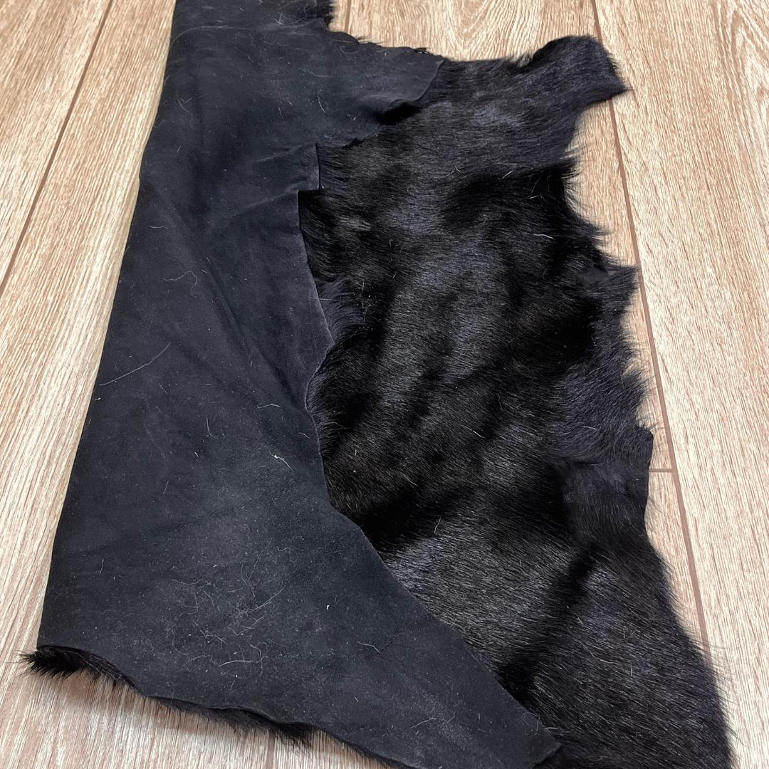 Black Goatskin Rug: Handmade Natural Hide for Minimalist Decor (20x24 in / 50x60 cm - BuzzLeatherCarpetBlack Goatskin Rug: Handmade Natural Hide for Minimalist Decor (20x24 in / 50x60 cm