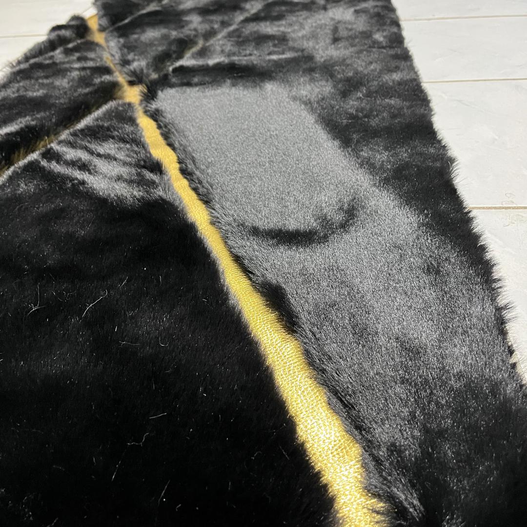 Black Shaggy Faux Fur Rug: Plush Soft Area Rug, Home Decor - BuzzLeatherCarpetBlack Shaggy Faux Fur Rug: Plush Soft Area Rug, Home Decor
