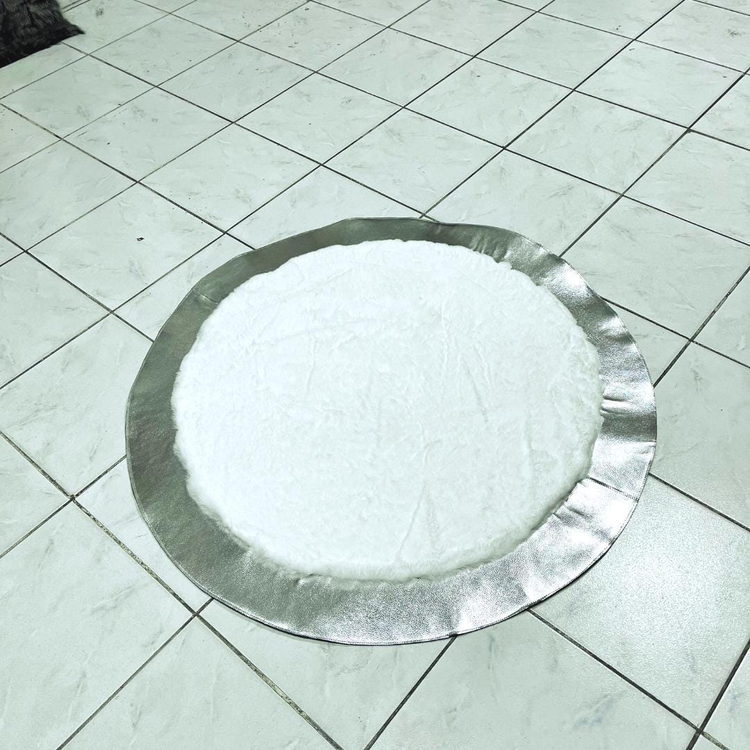 Handcrafted White Plush Faux Fur Rug: Modern Silver Accent Rug - BuzzLeatherCarpetHandcrafted White Plush Faux Fur Rug: Modern Silver Accent Rug