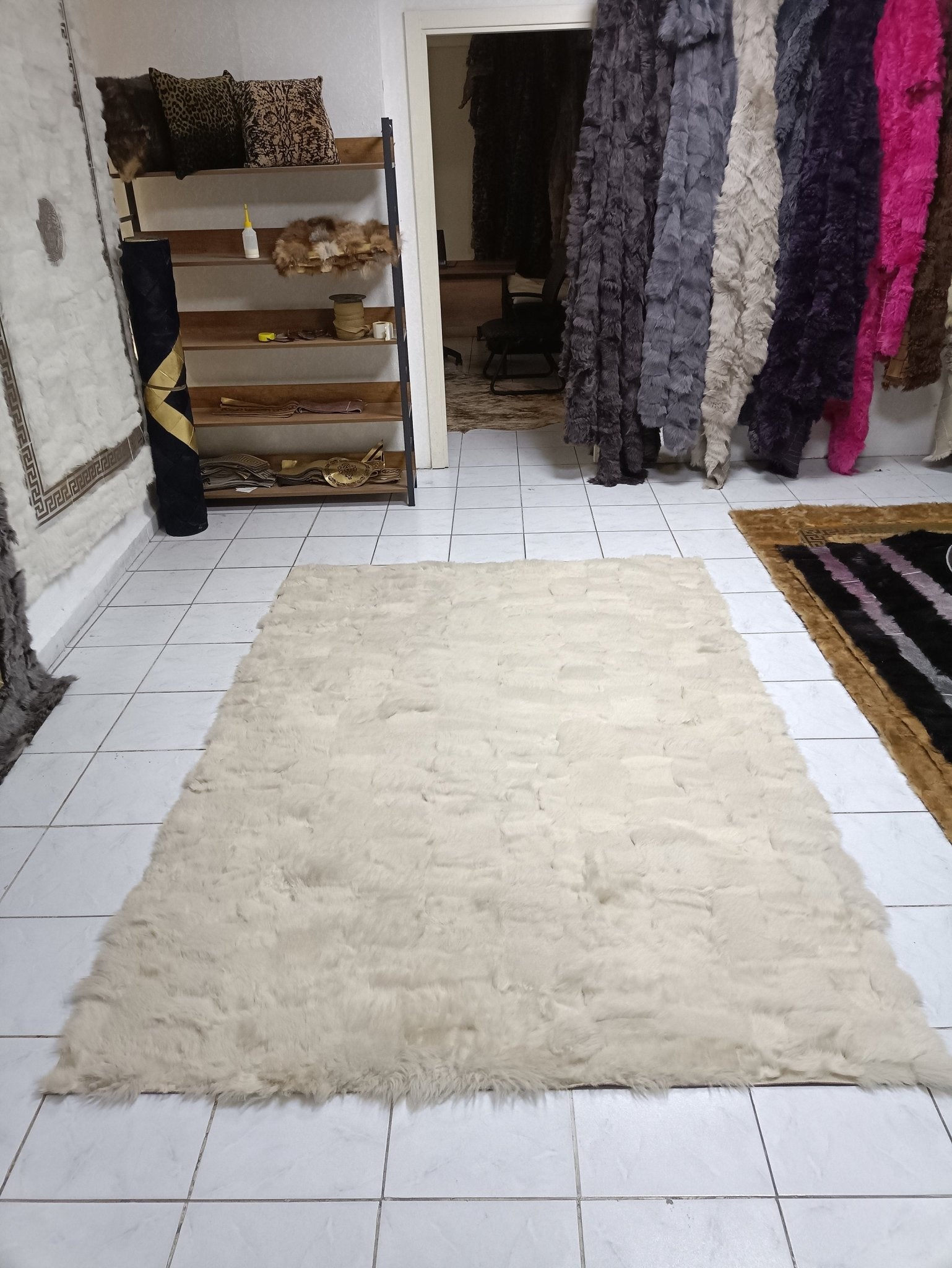 Handmade Beige Sheepskin Rug - BuzzLeatherCarpetHandmade Beige Sheepskin Rug