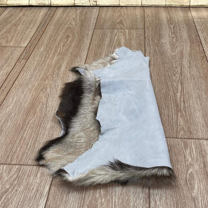 Handmade Brown Goatskin Rug: Scandinavian Minimalist Home Decor (41x52 cm / 16x20 inches) - BuzzLeatherCarpetHandmade Brown Goatskin Rug: Scandinavian Minimalist Home Decor (41x52 cm / 16x20 inches)