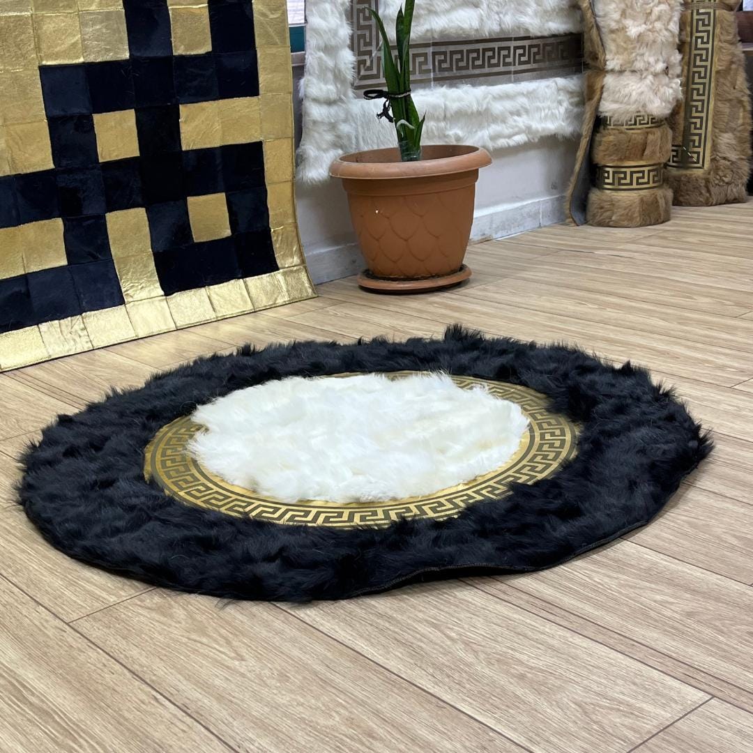 Luxurious Black & White Sheepskin Rug: Handmade Round Area Rug - BuzzLeatherCarpetLuxurious Black & White Sheepskin Rug: Handmade Round Area Rug