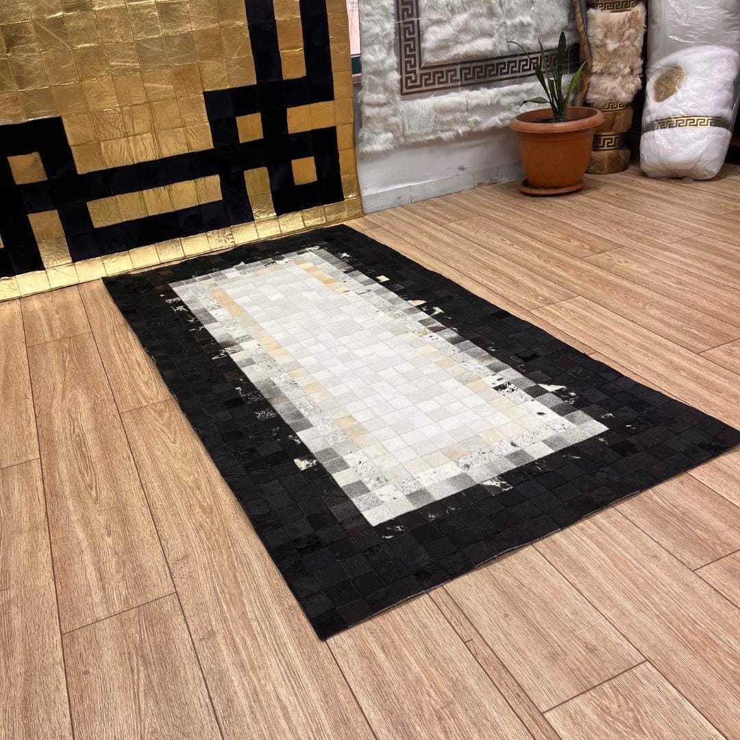 Natural Black & White Cowhide Patchwork Rug - BuzzLeatherCarpetNatural Black & White Cowhide Patchwork Rug